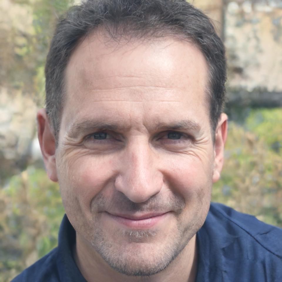 Marcus Torvaldsen reviewing project documentation